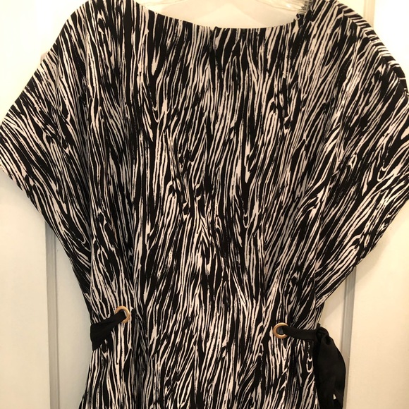 Lane Bryant Plus Size top. Size 14-16. - Picture 1 of 4